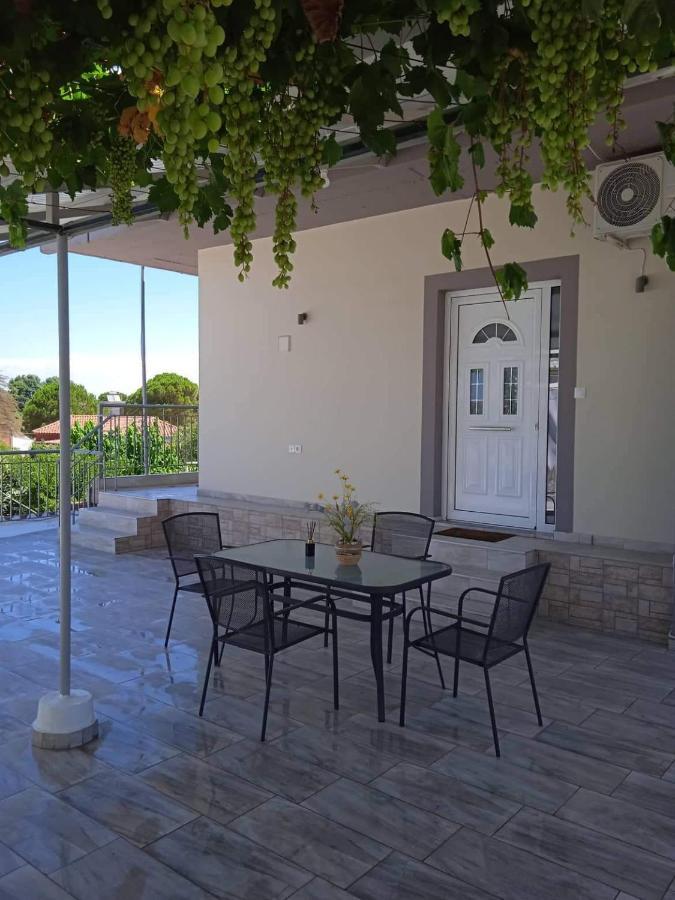 Just Constructed! Villa Gastuni Buitenkant foto